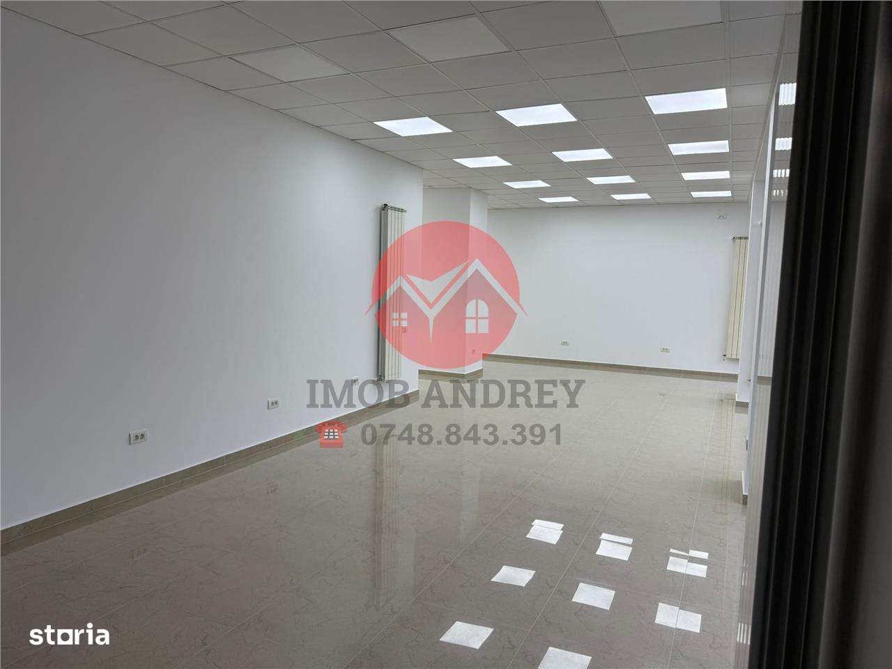 Spatiu ultracentral de închiriat – vitrina mare, fost Vodafone - Imagine principală: 4/8