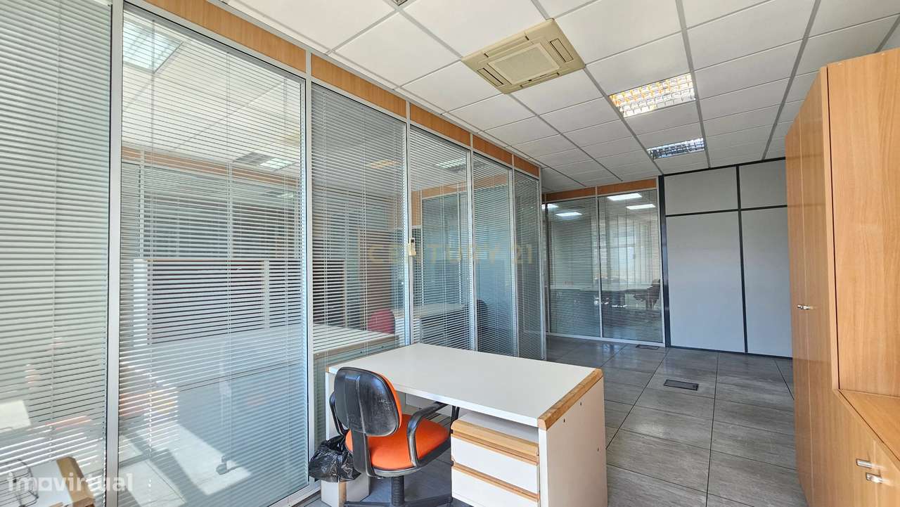 Escritório amplo e totalmente equipado no ElosPark II, em S. Marcos-44