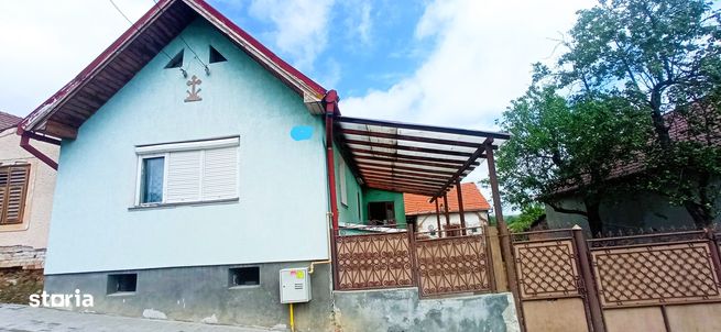 Casa la 35 km distanta de Sibiu-1