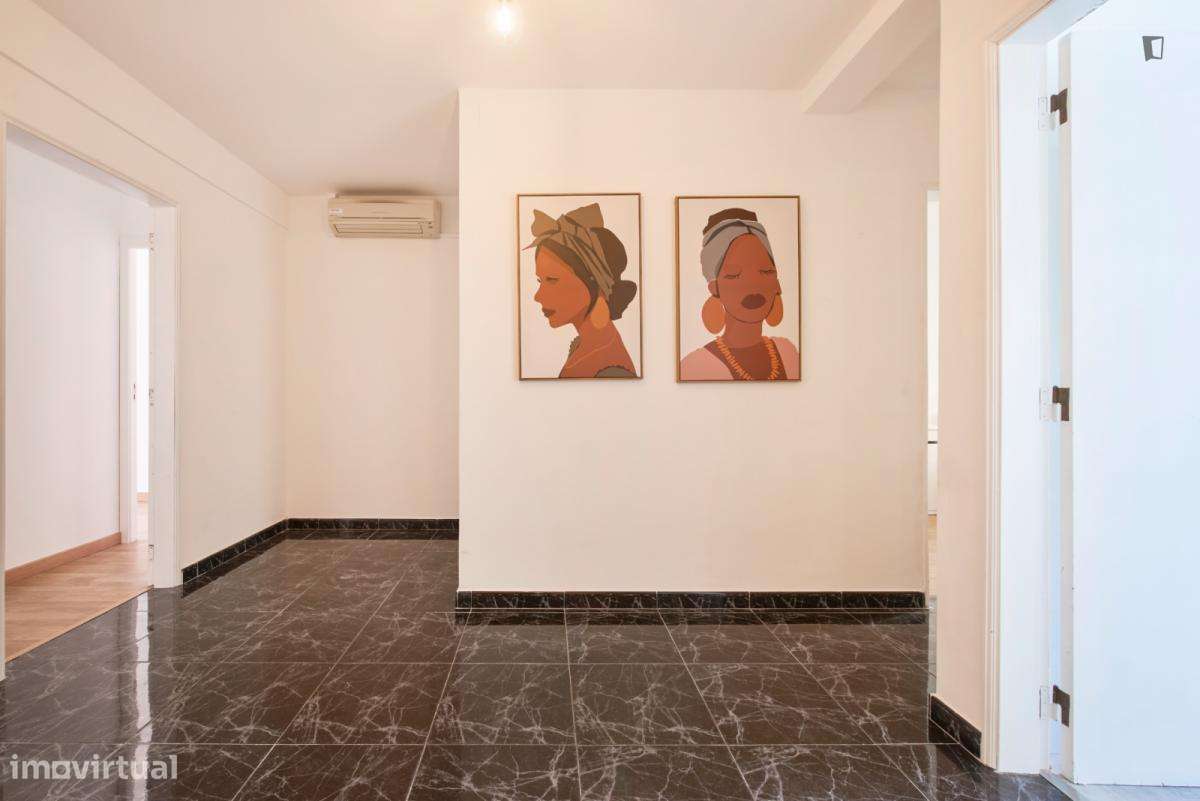 Quarto - localizado em Picoas Lisbon - Grande imagem: 3/6