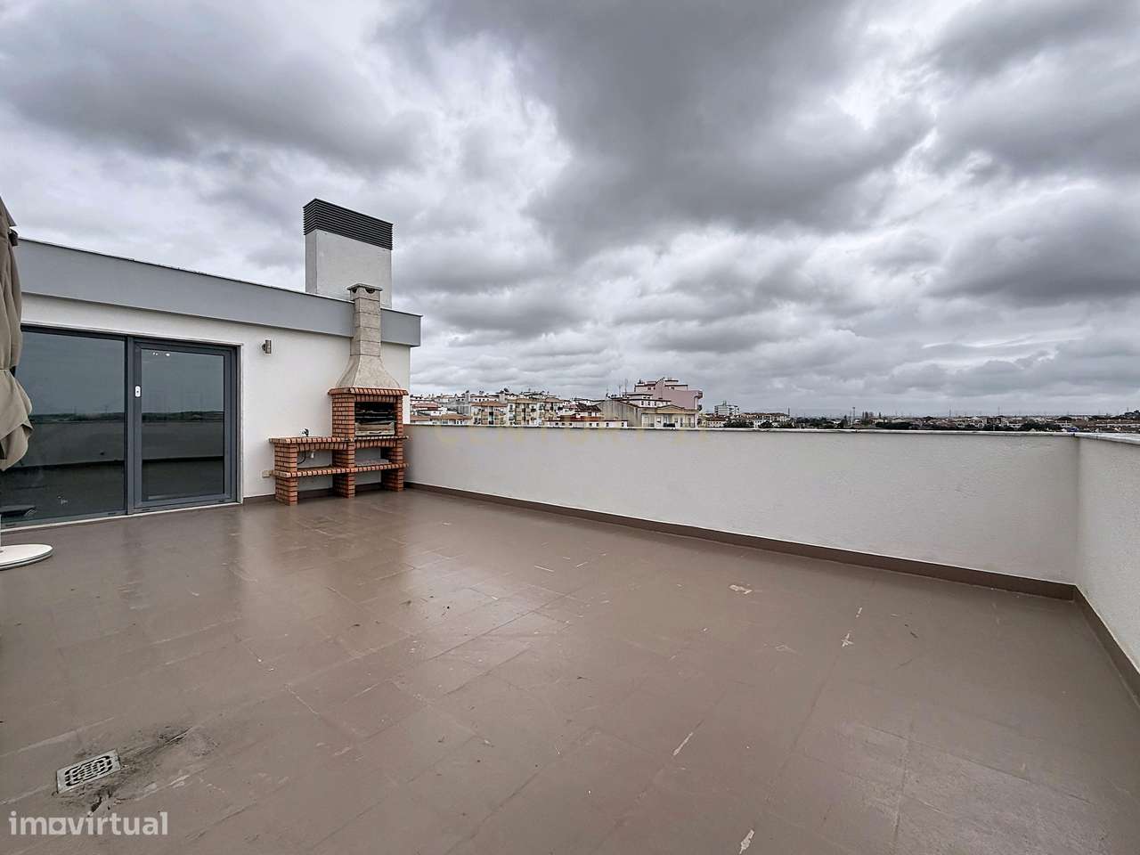 Luxuoso Duplex T4+1 em Amora, Seixal com Vista Panorâmica-36