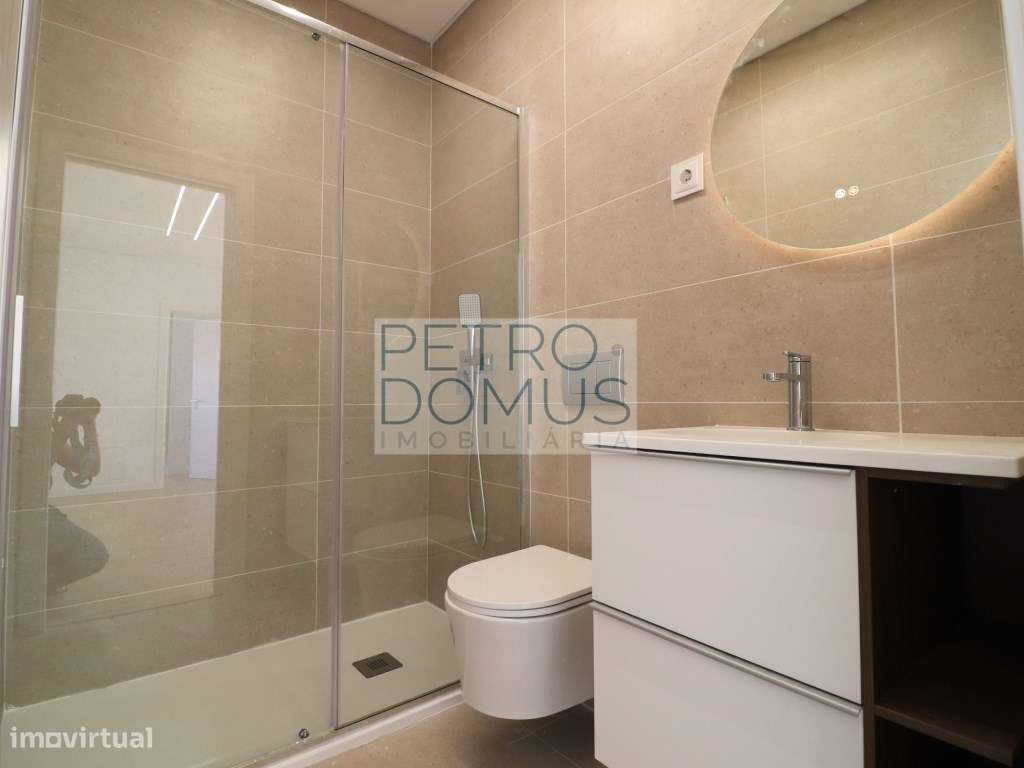 T2+1 EM PRÉDIO TOTALMENTE REMODELADO - ALMADA - VISTA CRISTO REI-26