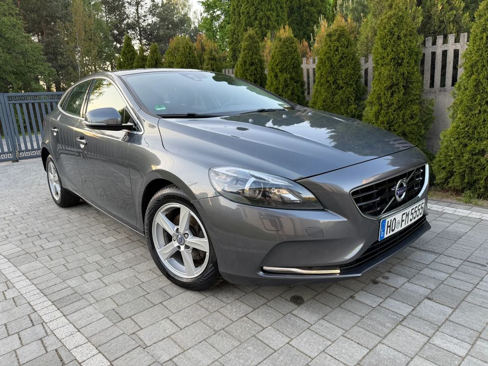 Volvo V40 II D2 Momentum 2012