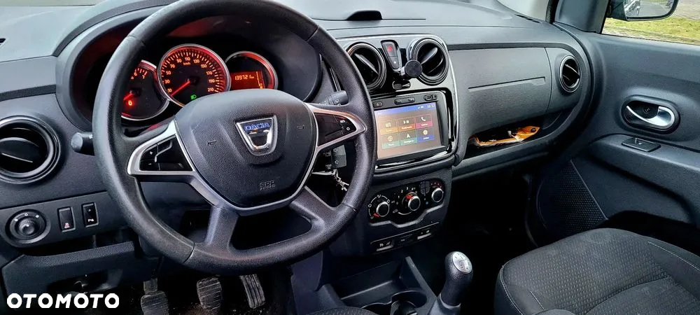 Dacia Lodgy 1.6 SCe Laureate S&S - 17