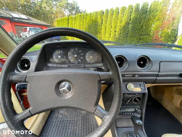 Mercedes-Benz W123 - 36