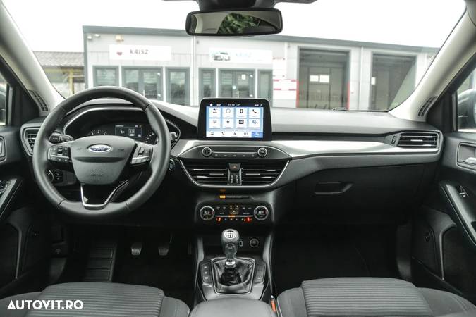 Ford Focus 1.0 EcoBoost Start-Stopp-System TITANIUM - 9