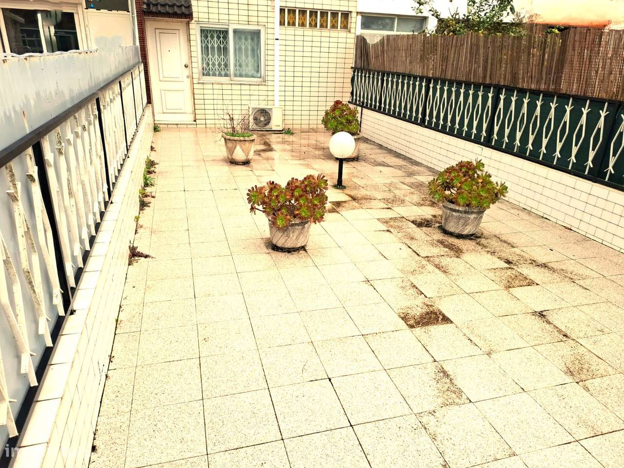 Moradia T2 c/ Terraço de 40m² e Garagem – Rio Tinto (Areosa)-10