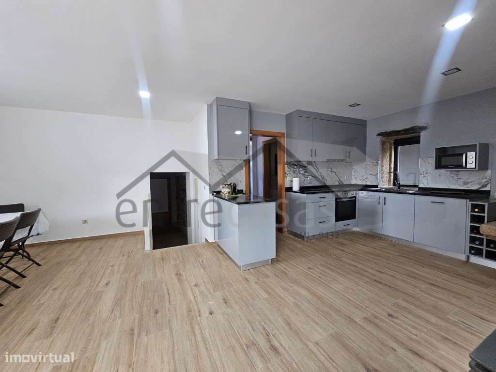 Moradia T3 em Pedra com Piscina | Candemil, Vila Nova de Cerveira-5