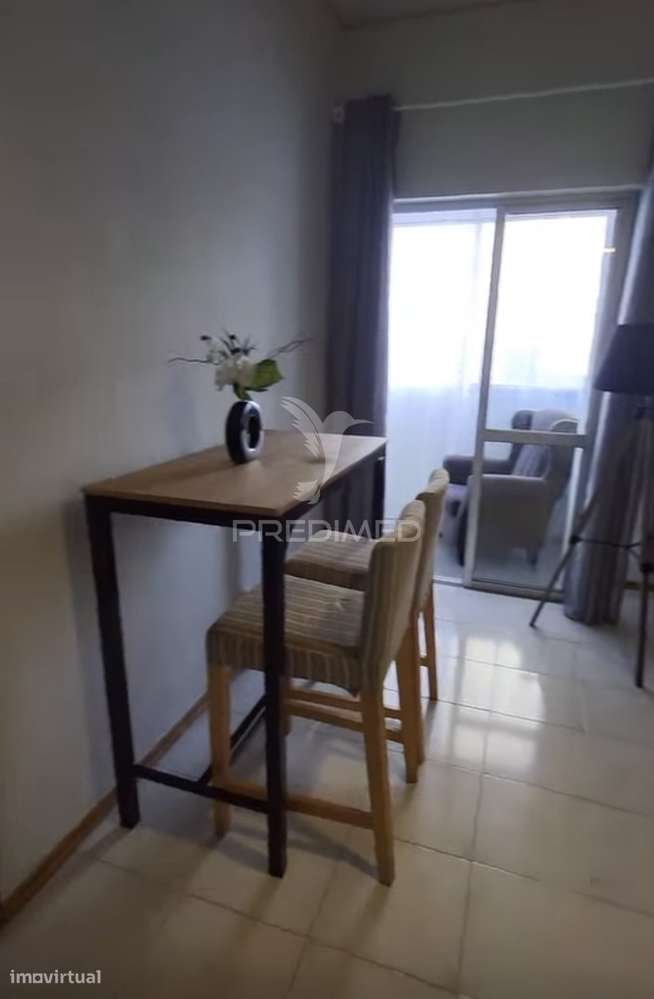 Apartamento T1 com Varanda Fechada junto ao Bonfim – Setúbal-24