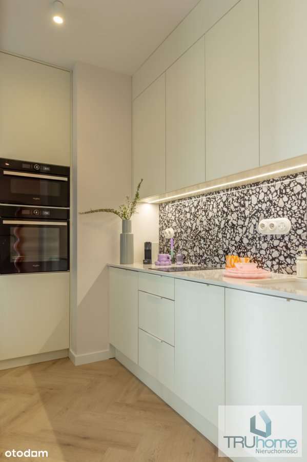 Wykończenie premium, balkon 10m2 | 1-sza Dzielnica-11