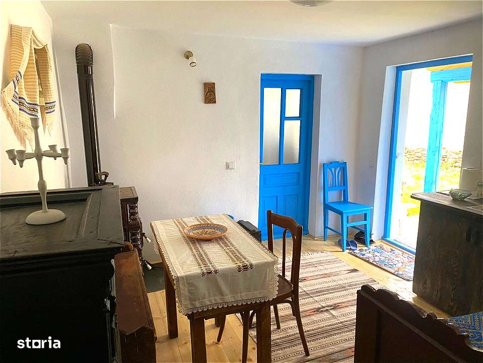 Casa cu 4 camere  si 625 mp teren in Avrig-6