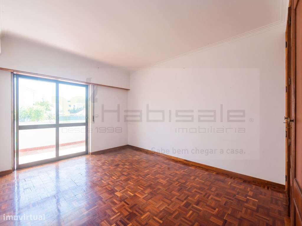 Apartamento T3 com Garagem, arrecadação e vista desafogada no Murta...-19
