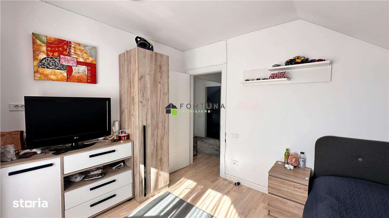 Casa 5 camere constructie noua 440 mp teren Sacele-7