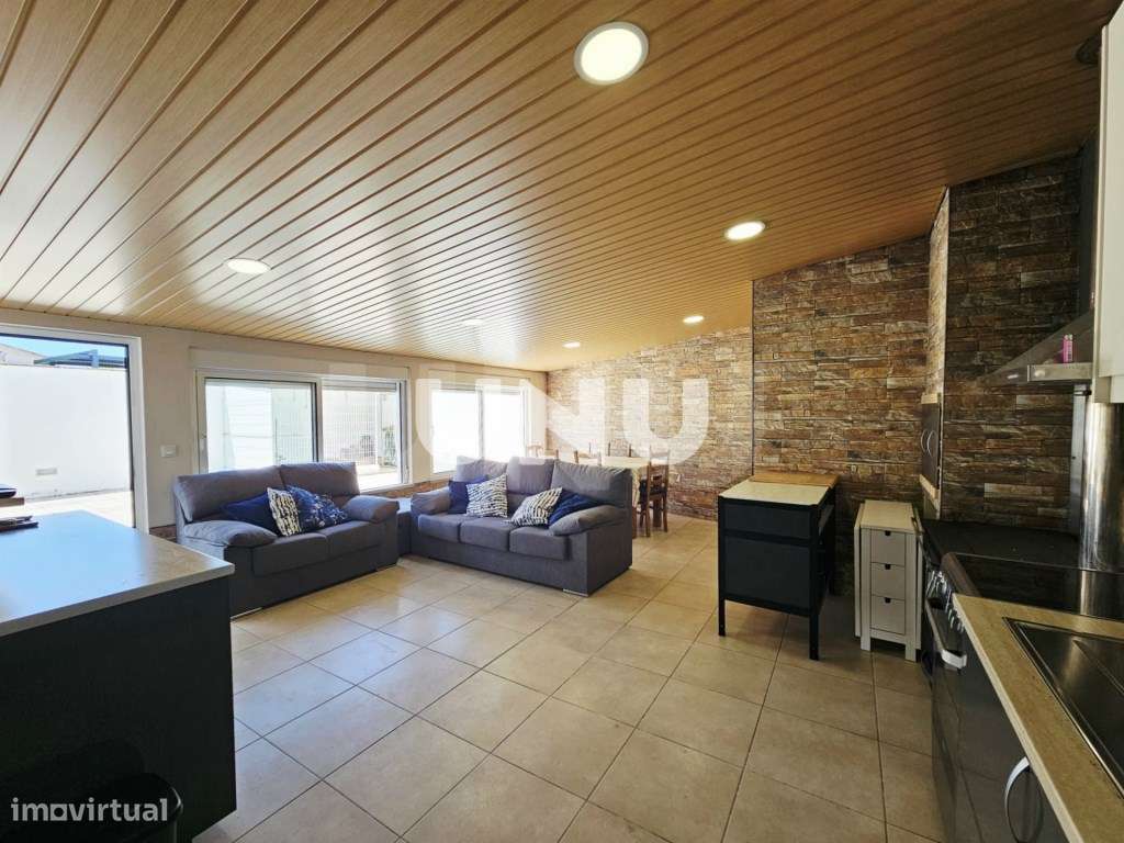 Moradia Geminada T4 - Zona Residencial-23