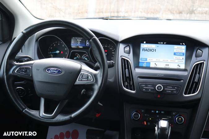 Ford Focus - 10