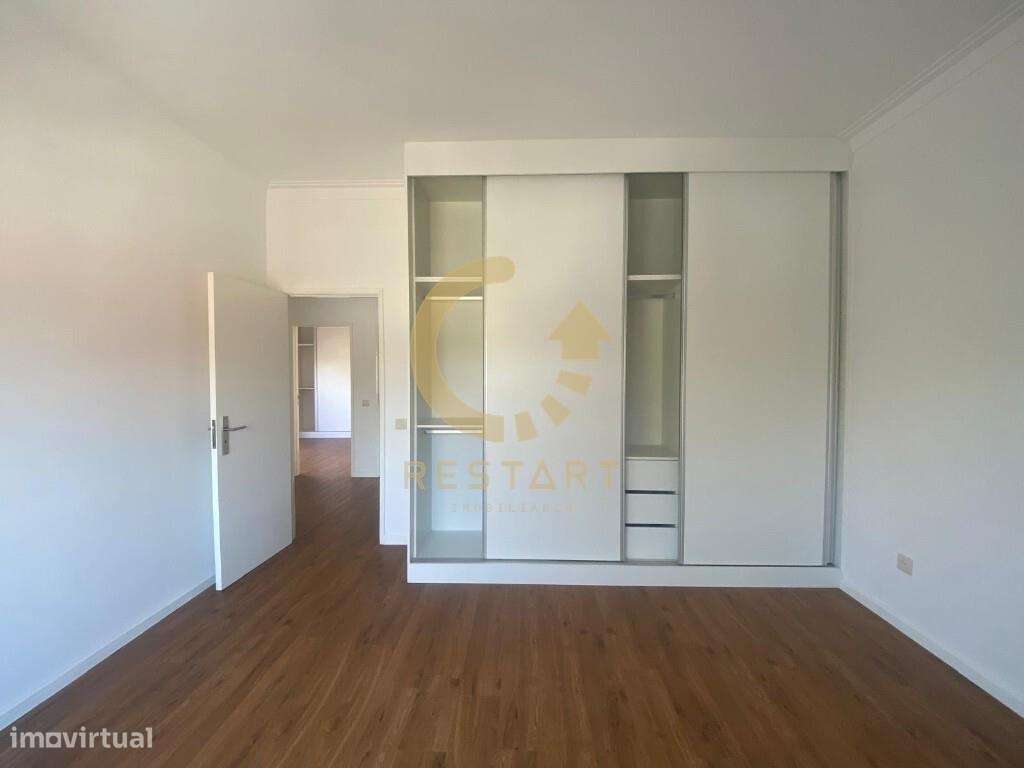 T3 em Águas Santas com 3 frentes, totalmente renovado com muita lumino-11