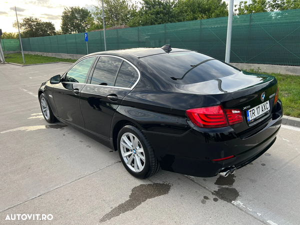 BMW Seria 5 525d xDrive Touring - 2