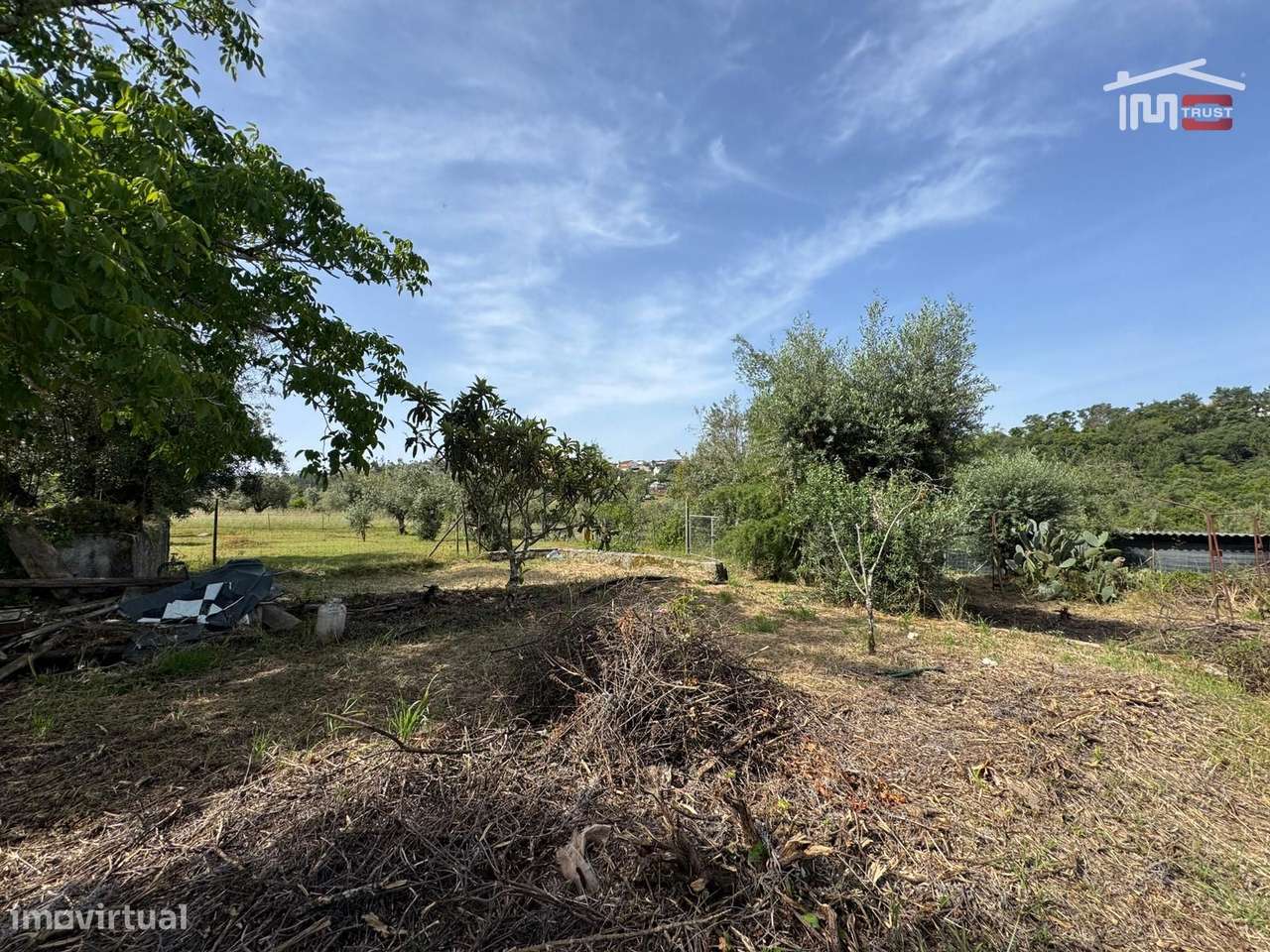 Moradia T2 habitável com terreno (imovel com licença de utilização)-30