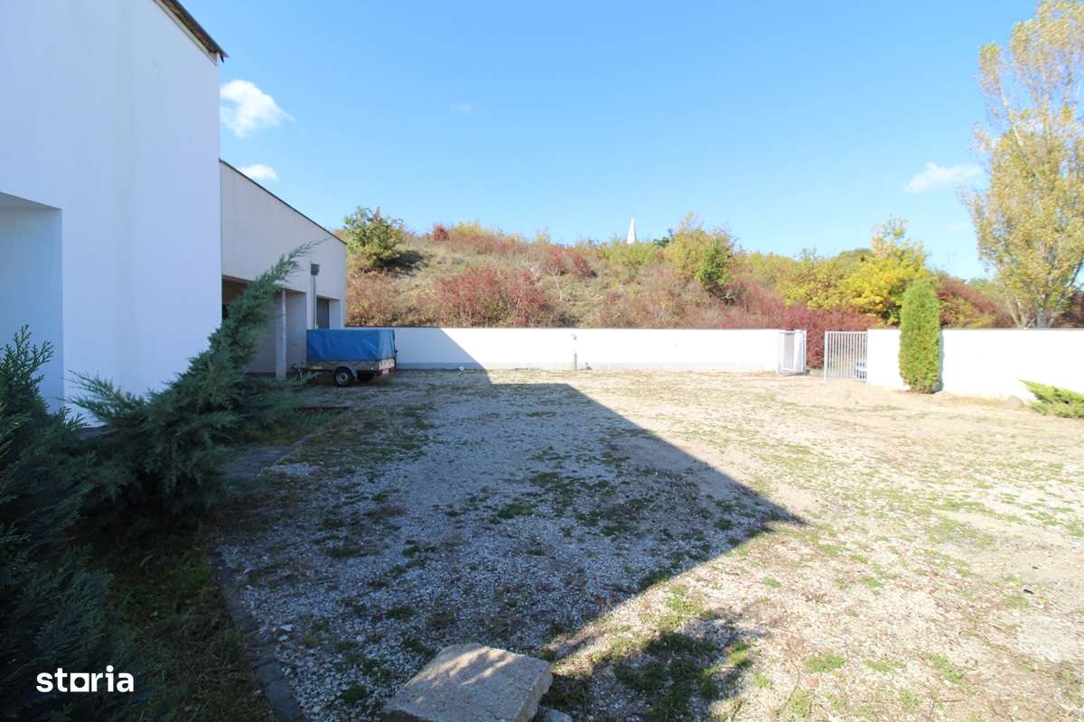 Vând casă D+P+1E în Hunedoara zona Peștișu Mare, teren 1846mp, garaj.. - Imagine principală: 4/19