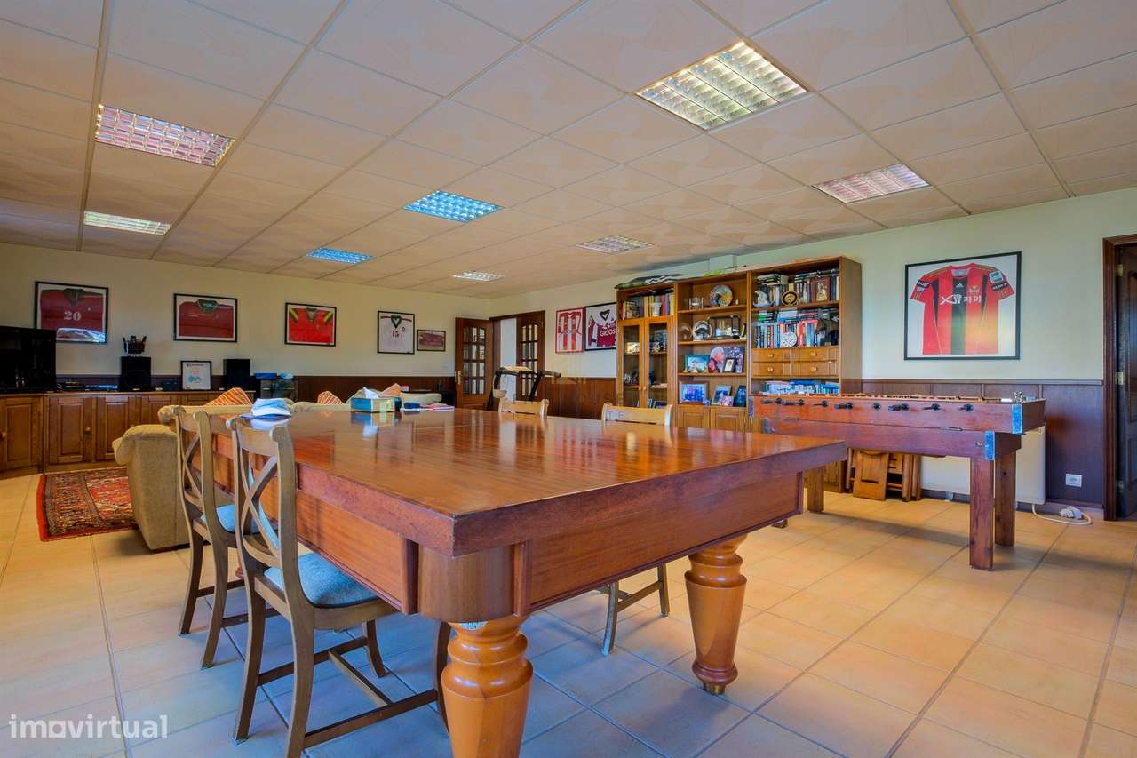 Moradia Isolada T4 com piscina, campo de ténis e logradouro em Cachoei-18