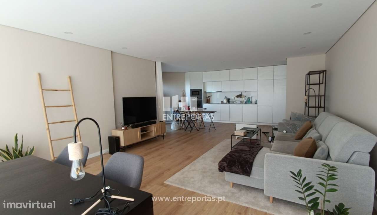 Venda de Apartamento T3 com vista mar, na Póvoa de Varzim - Grande imagem: 3/19