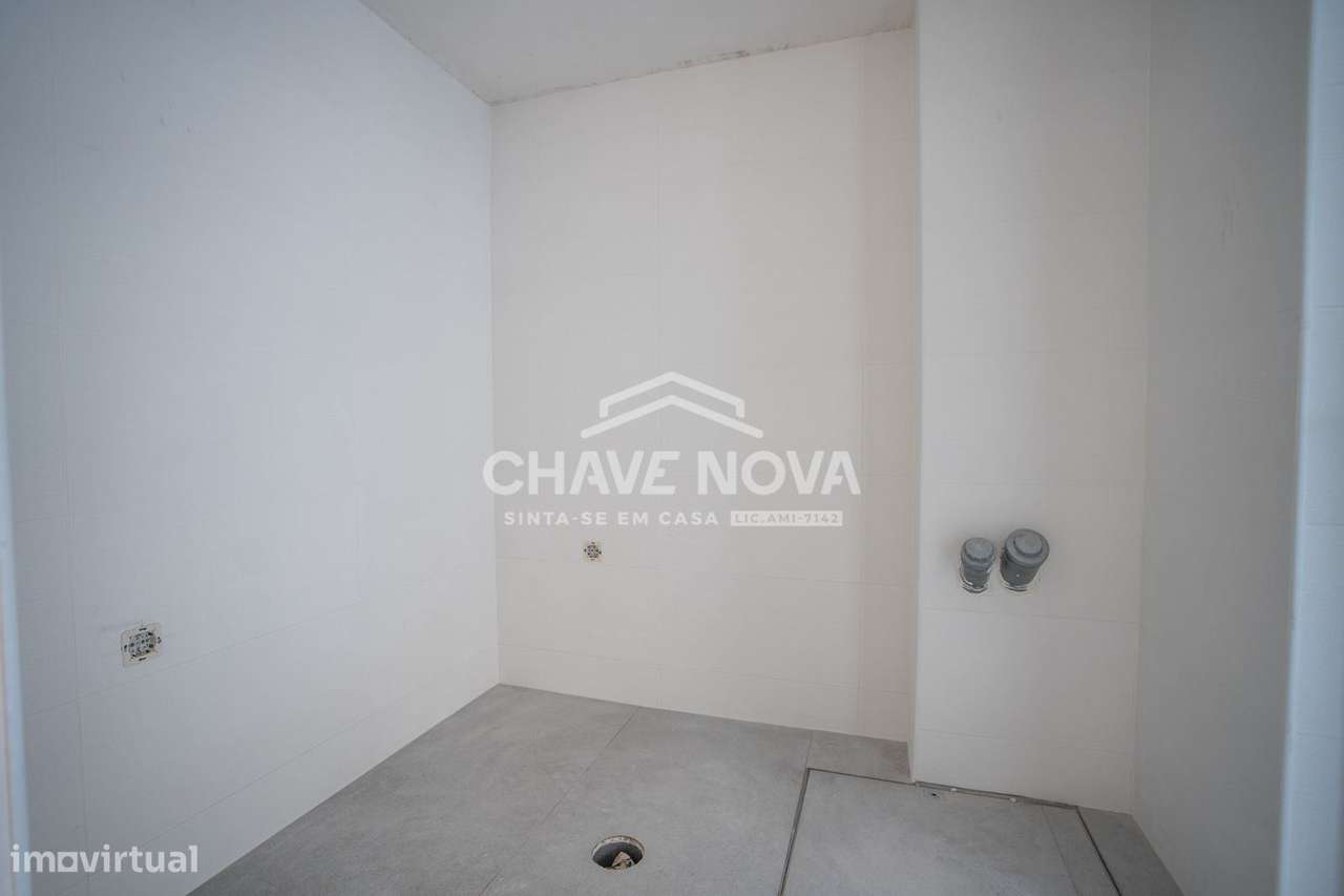 Moradia em Banda V3+1 Nova c/ Piscina na Madalena - Grande imagem: 5/24