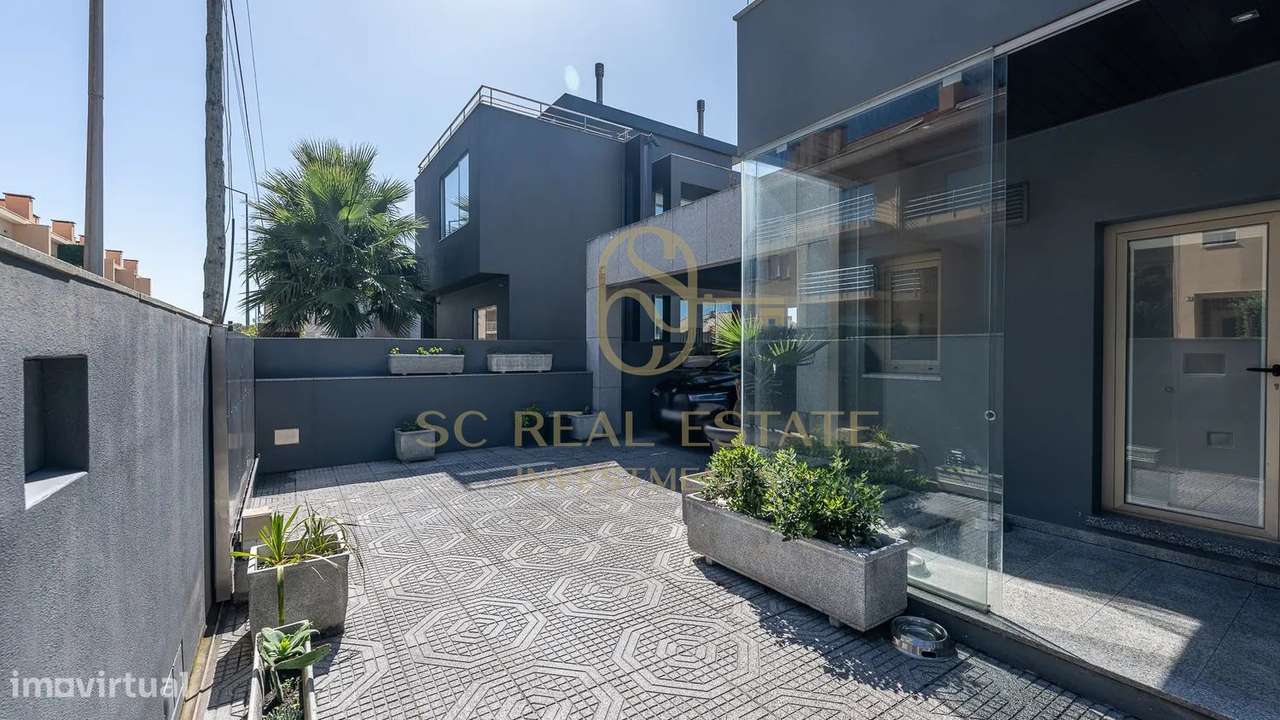 Moradia T4 com Piscina, 3 frentes, 300 mts Praia, São Félix Marinha-38