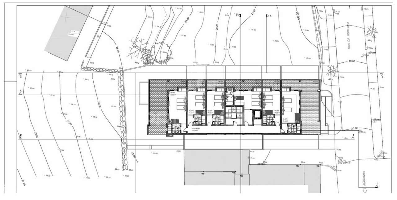 Terreno 720m2, projecto para Hostel com 20 quartos - Grande imagem: 3/6