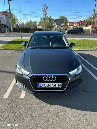 Audi A4 2.0 TDI S tronic Design - 1