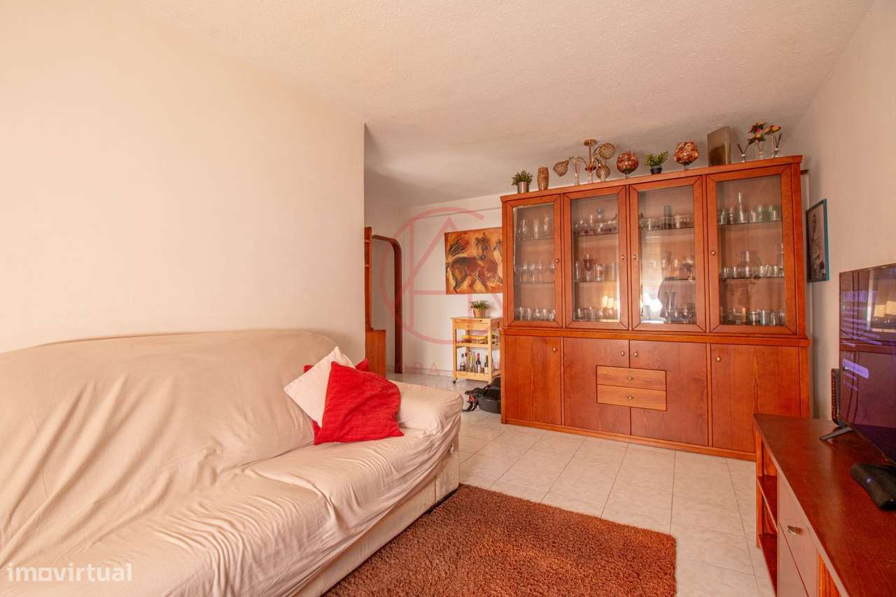 APARTAMENTO T3 1º andar c/ elevador - Sto Antonio da Charneca-11