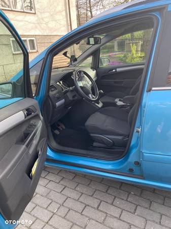 Opel Zafira 1.6 Cosmo - 4