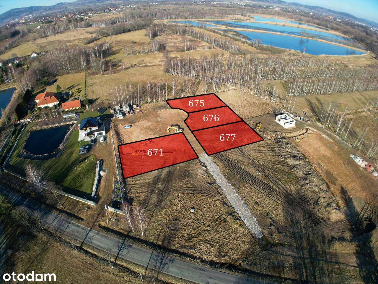 Działka 905 m² w spokojnej okolicy-1