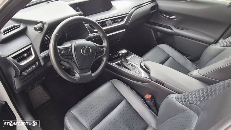 Lexus UX 250h Special Edition (LCA) - 9