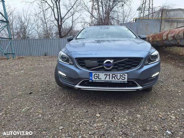 Volvo V60 Cross Country D3 Geartronic - 1