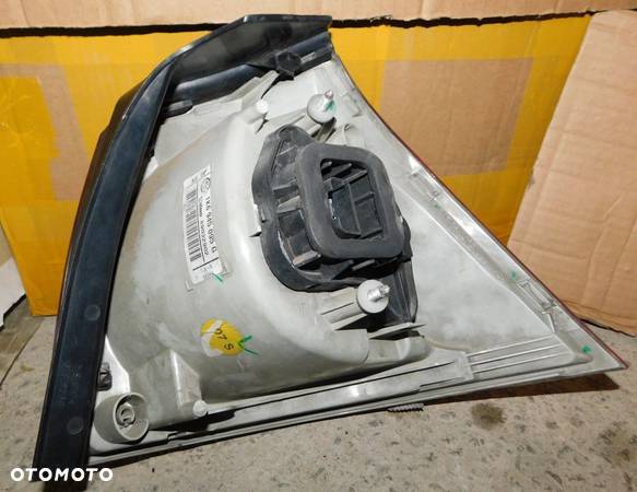 lampa lewa VW GOLF V hb Europa - 2