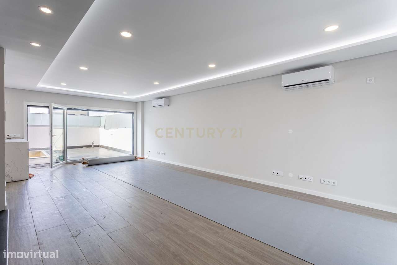 Moradia T4 nova com piscina, em Alcochete - Grande imagem: 5/43