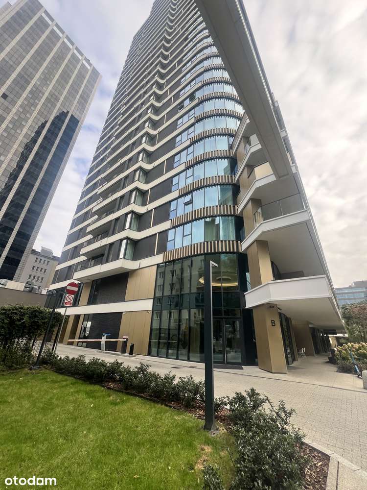 Unique Tower – Esencja Miejskiego Luksusu z Panoramą Warszawy-17