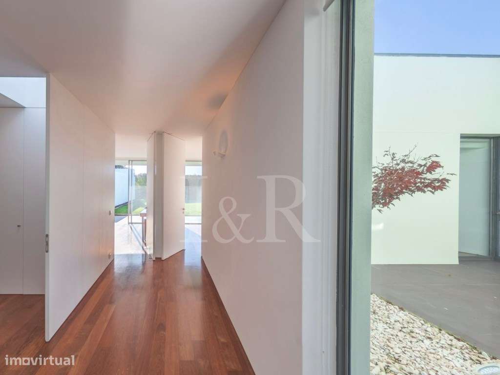 Moradia T4 com jardim e piscina junto à Lagoa de Óbidos-14