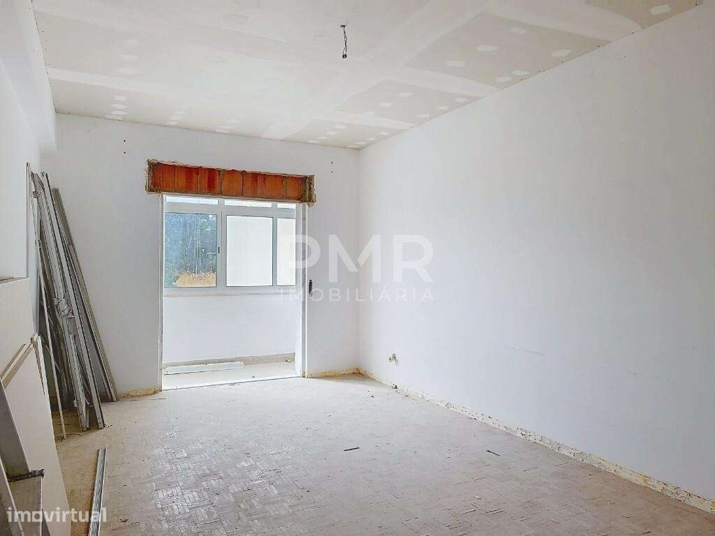 Apartamento T2 em Loures – Em Remodelação Total - Grande imagem: 5/18