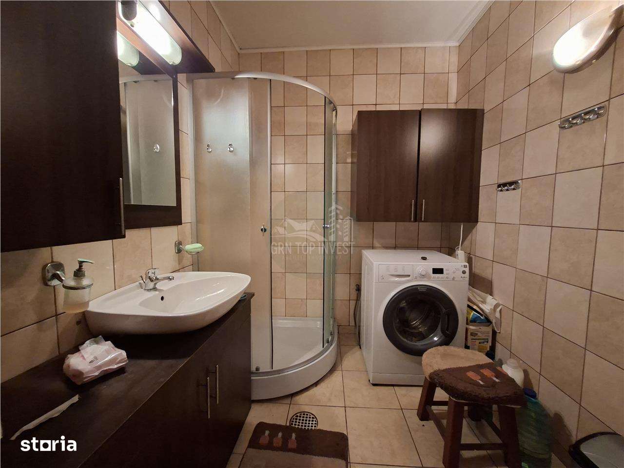 Casa 4 camere pivnita curte individuala Zona Lazaret-11