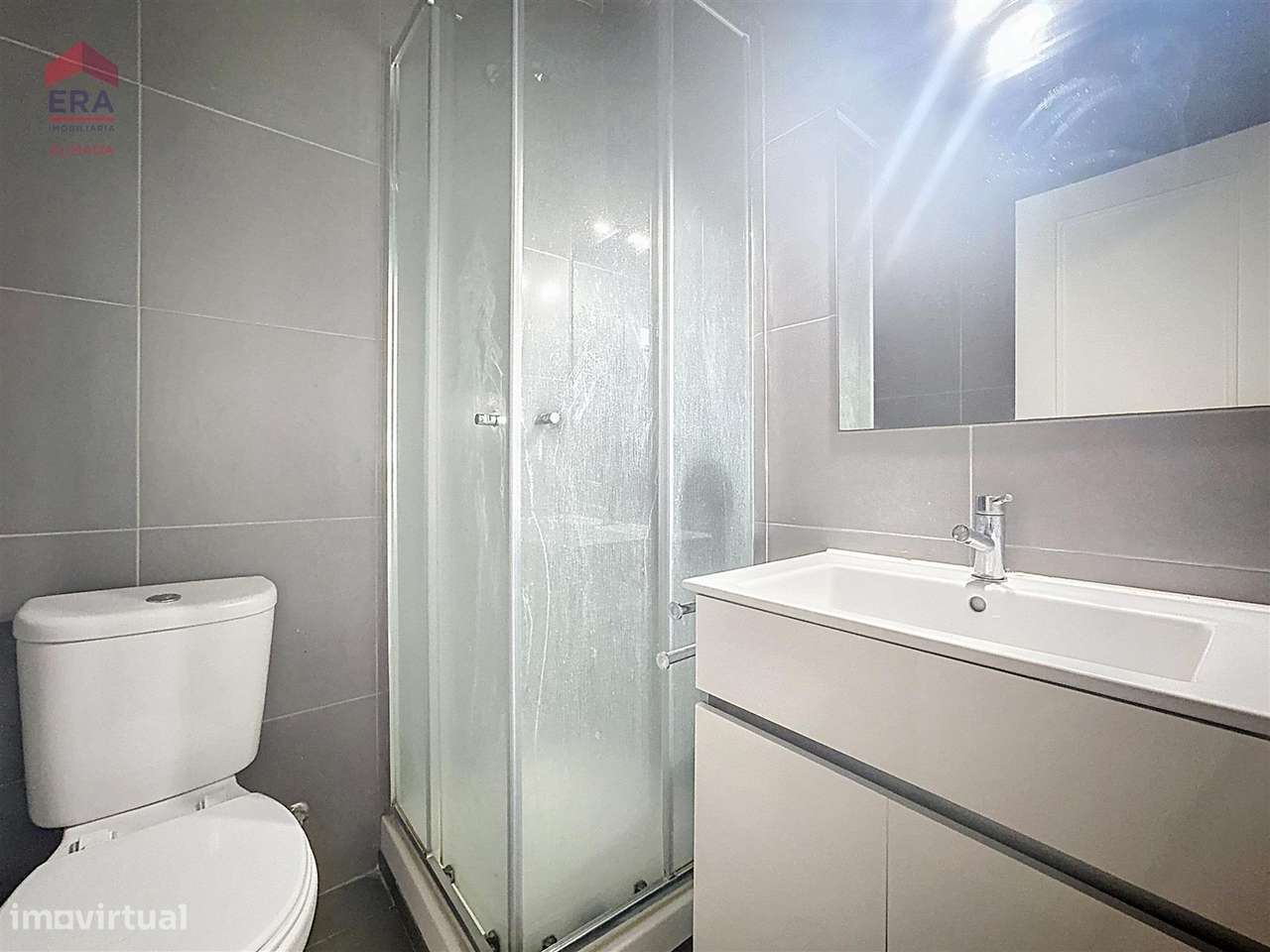 Apartamento T3 com 2 casas de banho e vista-18