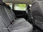 Volkswagen Passat 1.9 TDI Comfortline - 11