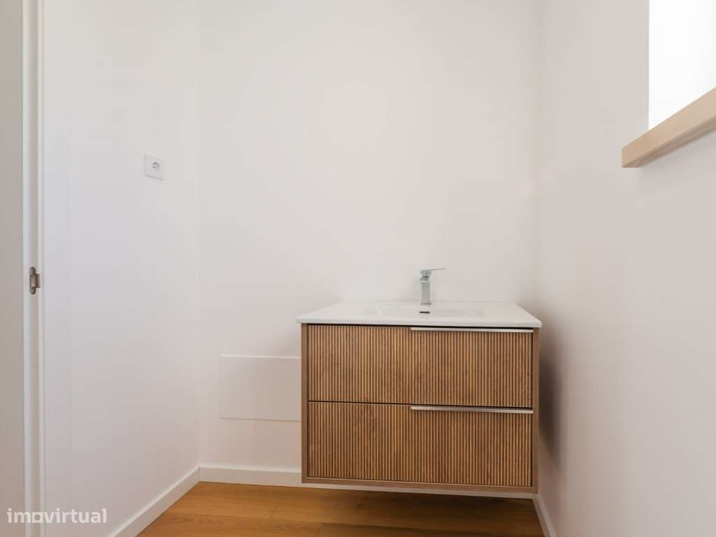 MORADIAS T2+1 e T3+1 GARAGEM E JARDIM, BELAS-26