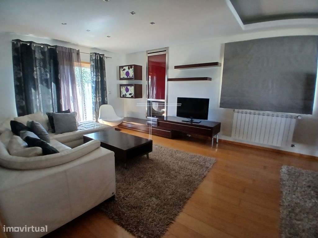 Moradia Isolada, arquitetura tradicional, com garagem - Quintinhas - Grande imagem: 4/35