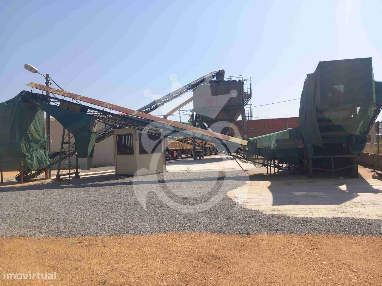 Armazém + Posto de recolha de azeitona-10