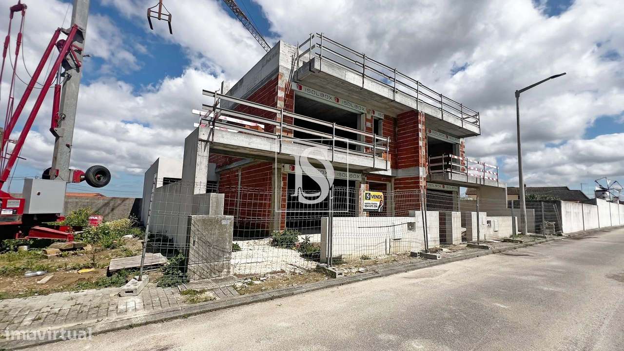 Moradia Moderna com Vista Mar | Peniche (Alto do Veríssimo) - em Fase - Grande imagem: 4/11