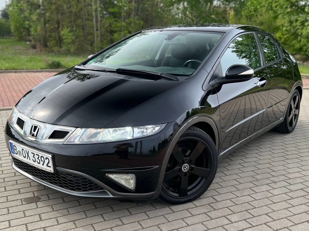 Honda Civic VIII 1.8i-VTEC Executive 2009
