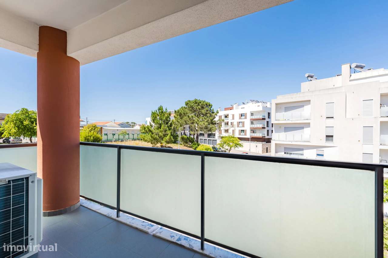 Excelente Apartamento T3+1 Duplex na Quinta da Fábrica, Vale de Milhaç-32