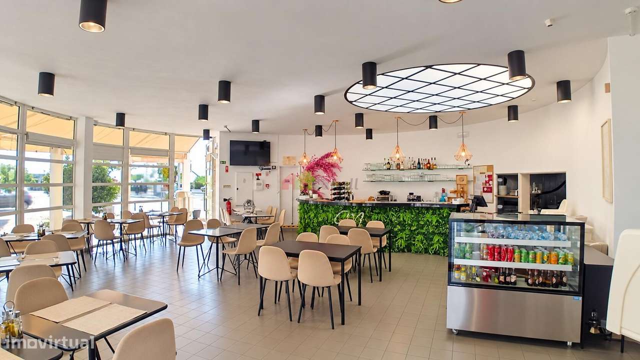Av. Luísa Todi: Trespasse de Restaurante Pronto a Faturar – Vista Mar-0