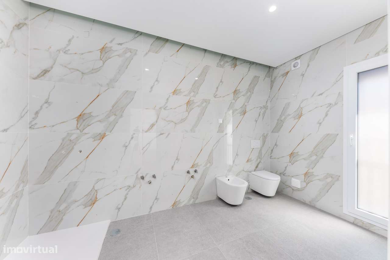 Moradia Nova | PISCINA | 3 Suites | Garagem e Jardim-13